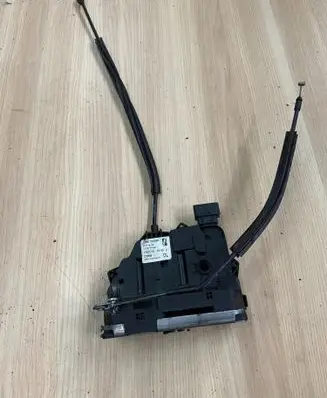 Fiat Ducato Coupe door lock (next to the handle) 1350150080
