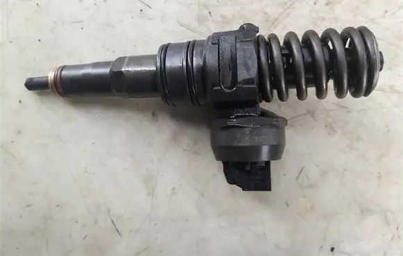 Seat Ibiza III (6L) Fuel injector 038130073AG