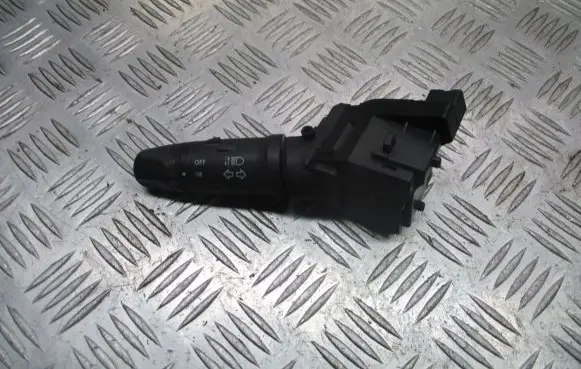 Nissan Primera Indicator stalk 25540AV620