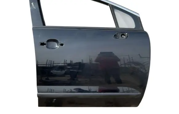 Peugeot 3008 I Front door 