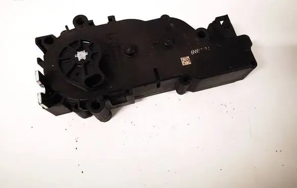 Tesla Model S Soft lock spindle drive 6NW00942479