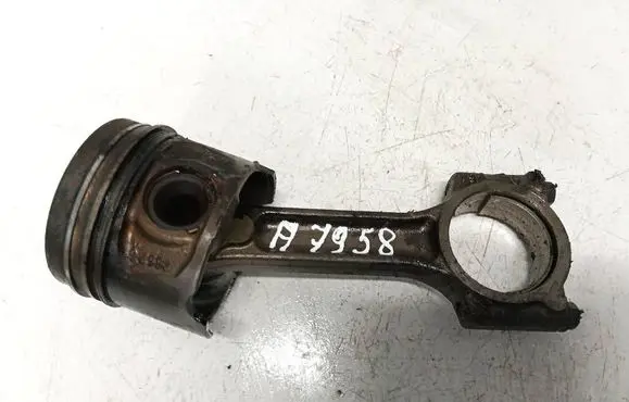Nissan Qashqai Piston with connecting rod 