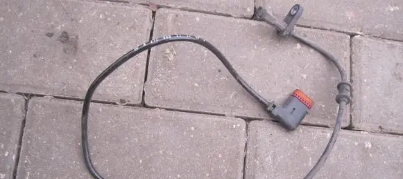 Mercedes-Benz E W212 ABS rear brake sensor A2125402117