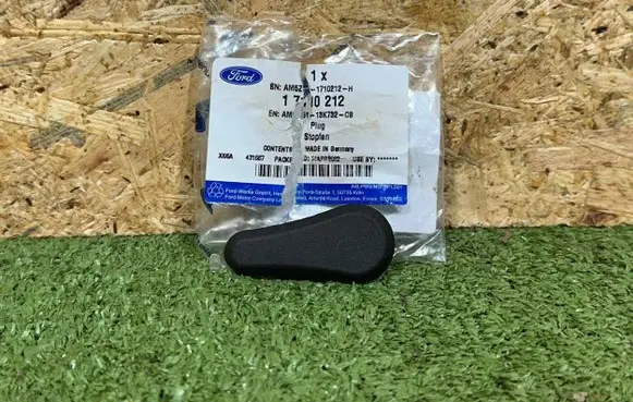 Ford Fiesta Front door cover/cap AM5113K732-CB