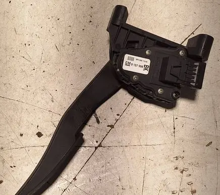 Opel Astra H Accelerator throttle pedal 6PV00811200 9157998