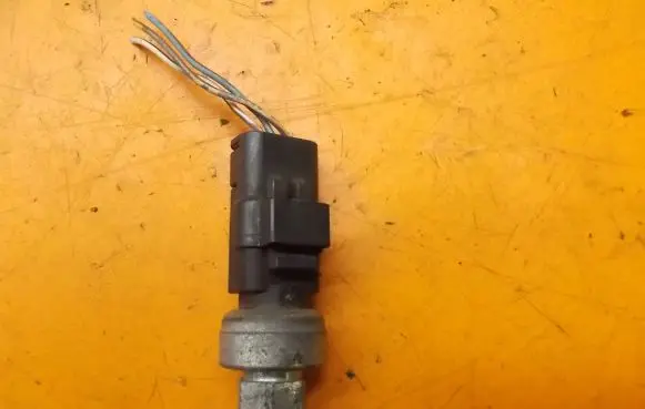 Peugeot 307 Air conditioning (A/C) pressure sensor 52CP10-05