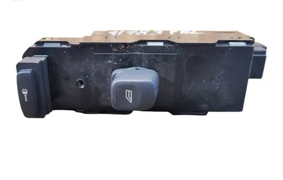 Volvo S60 Electric window control switch 30658117
