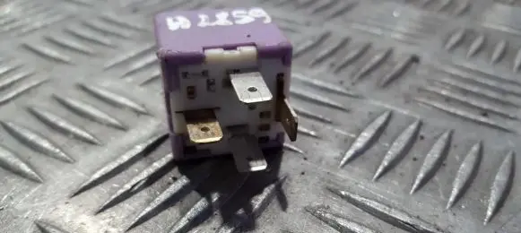 Audi A4 S4 B5 8D Other relay 431951253g 899516