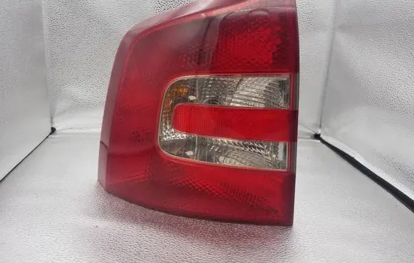 Skoda Octavia Mk2 (1Z) Rear/tail lights 1Z9945095