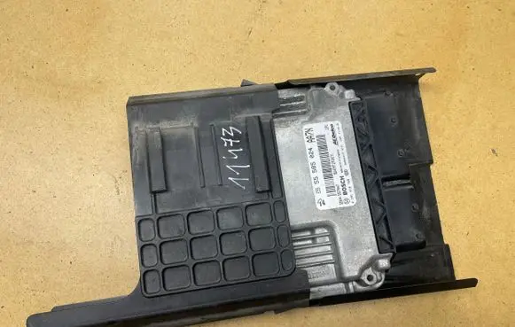 Opel Zafira C Engine control unit/module 55585024 13243602 13243604