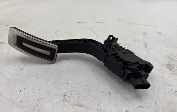 Volkswagen Golf VIII Accelerator throttle pedal 5Q2723503F