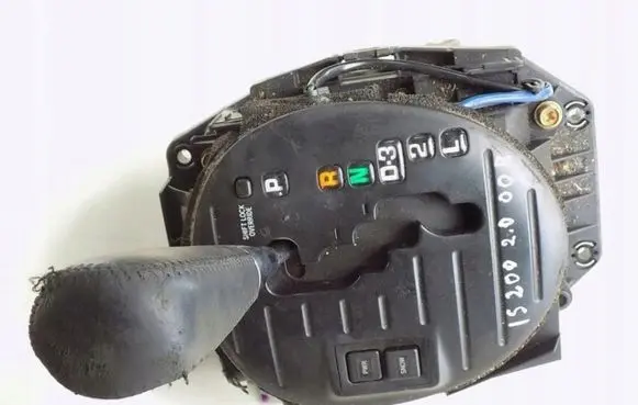 Lexus IS 200-300 Gear shifter/selector