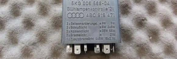 Audi A4 S4 B5 8D Other relay 4B0919471 5KG006568