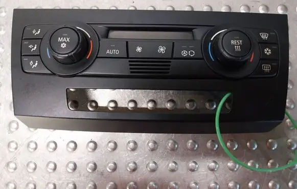 BMW 1 E81 E87 Climate control unit 6983944