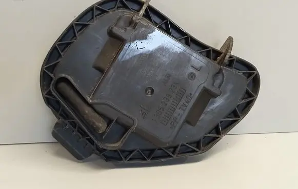 Volkswagen Touran I Headlight/headlamp dust cover 1305239234