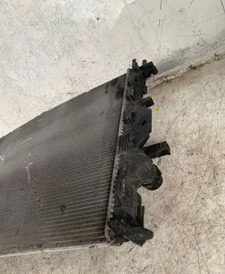Ford Kuga I Coolant radiator
