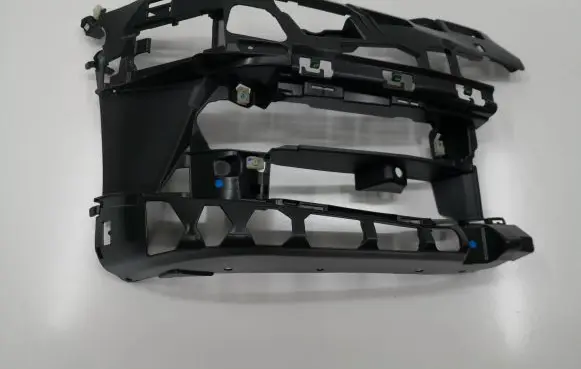 BMW 5 G30 G31 G38 Front bumper mounting bracket 51117385346