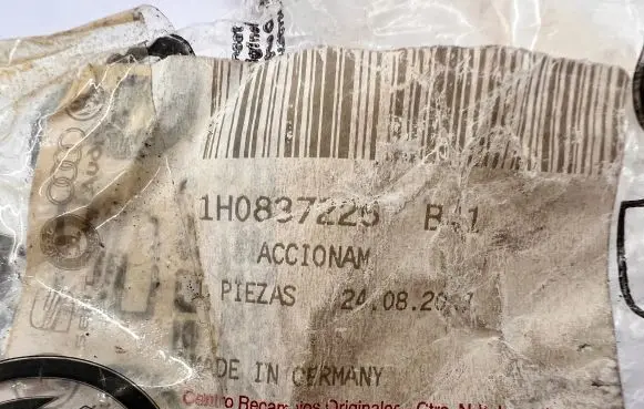 Volkswagen Golf III Front door interior handle 1H0837225