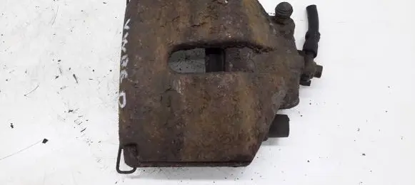 Volkswagen PASSAT B6 Front brake caliper