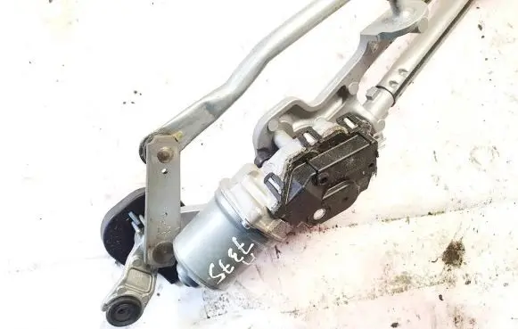 Toyota C-HR I Wiper motor 85110f4010 85110-f4010