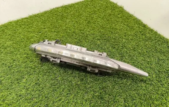 Mercedes-Benz S W221 LED Daytime headlight A2218201056