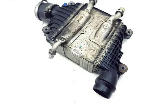 Jaguar F-Pace Intercooler radiator GX736K775AE