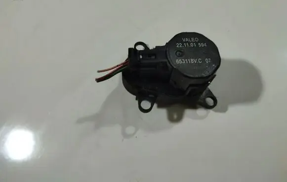 Renault Scenic I Air flap motor/actuator 221101594