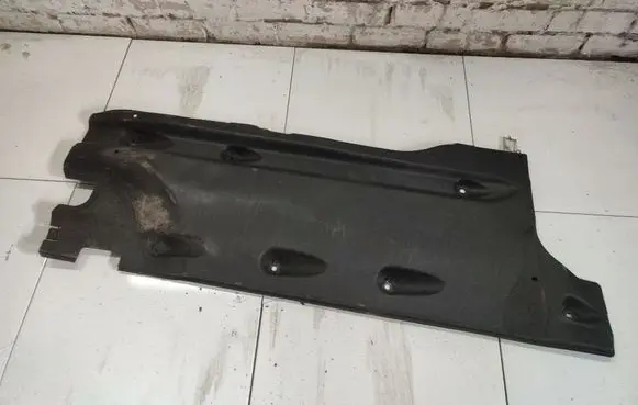 Volkswagen Sharan Engine splash shield/under tray 