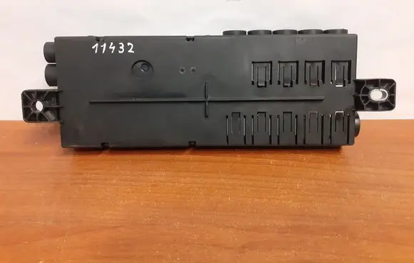 Jaguar XF X260 Fuse box set P00108586 11432