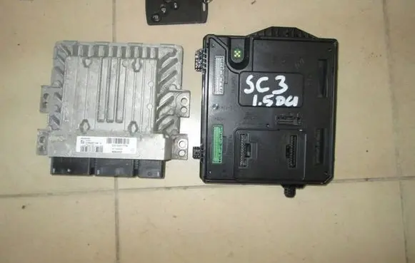 Renault Scenic III - Grand scenic III Engine ECU kit and lock set 237100777