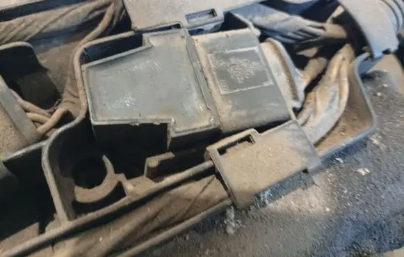 Volkswagen Polo IV 9N3 High voltage ignition coil 036905715