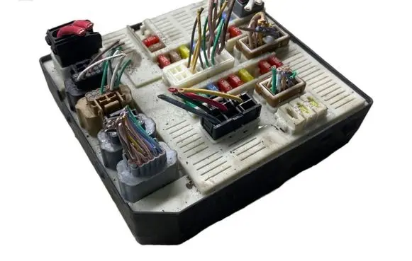 Renault Laguna III Fuse module 264060012R 519134415 3409077476