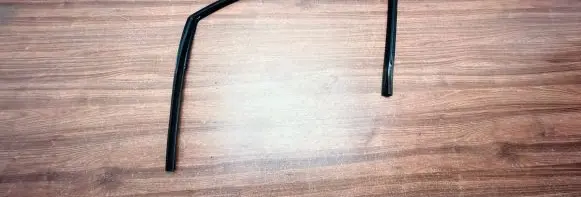 Audi Q7 4L Rubber seal front door window/glass 4L0837439B