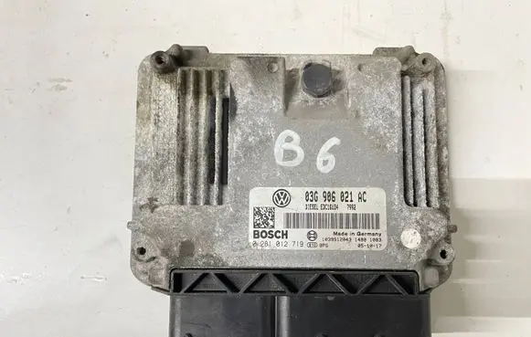 Volkswagen PASSAT B6 Engine control unit/module 03G906021AC 0281012719 1039S12043
