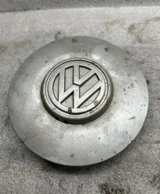 Volkswagen Golf III R20 wheel hub/cap/trim 1H0601149B