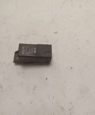 Volvo V50 Glow plug pre-heat relay 3M5T12A343AA 51252003