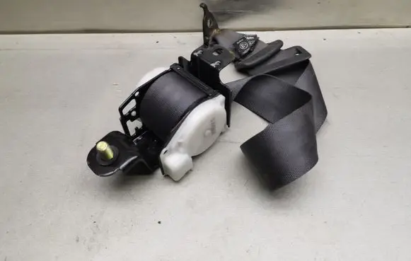 Honda Legend III KA9 Rear seatbelt 1T9502 T9502