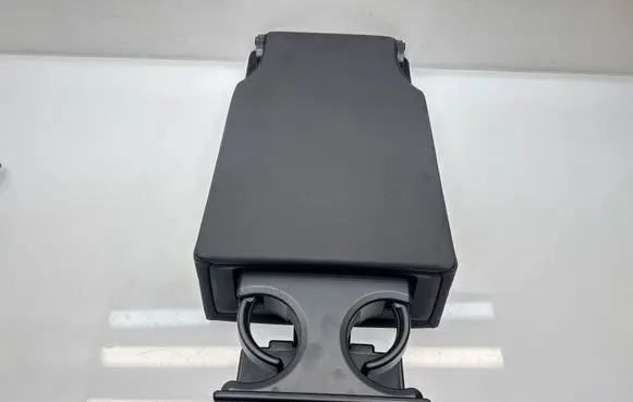 BMW iX Cup holder back 