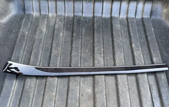 Mercedes-Benz S W222 Front door trim bar A2227202322