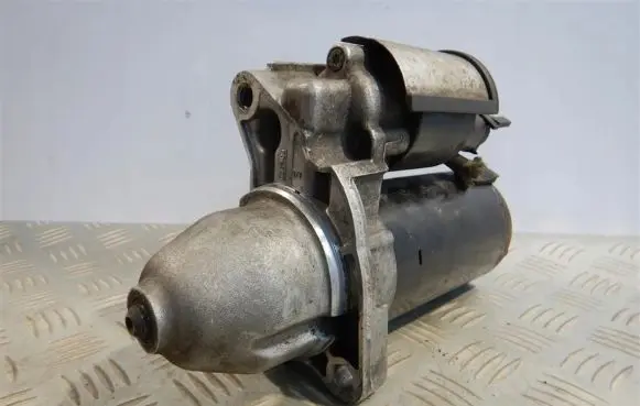 Volkswagen Phaeton Starter motor 012911023C