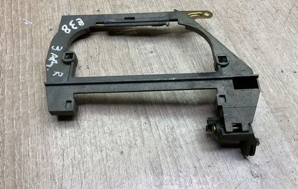 BMW 7 E38 Rear door exterior handle/bracket 