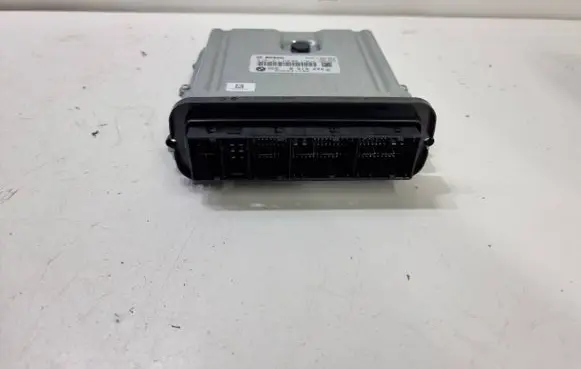 BMW 5 F10 F11 Engine control unit/module 0281017679 8513242 030231162