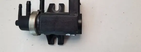 Volkswagen Touareg I Turbo solenoid valve J0906627C