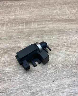 BMW 3 E46 Turbo solenoid valve 2247906 72279600