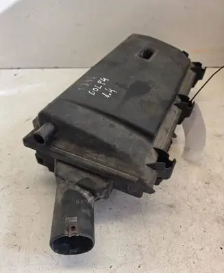 Volkswagen Golf IV Air filter box 036129611AM