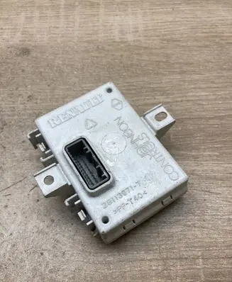 Renault Megane III GPS navigation control unit/module 280380655R