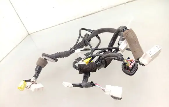 Toyota GT 86 Front door wiring loom 81820CA181