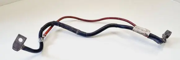 Volkswagen PASSAT B6 Positive cable (battery) 1K0971228M