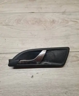 Skoda Octavia Mk2 (1Z) Rear door interior handle 1Z0839247