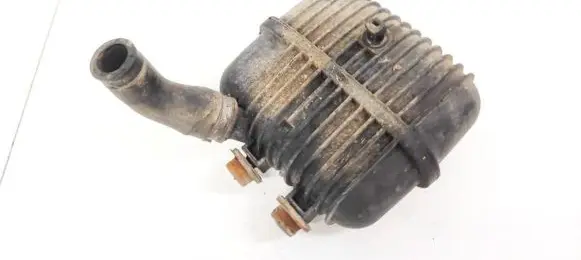 Vacuum air tank